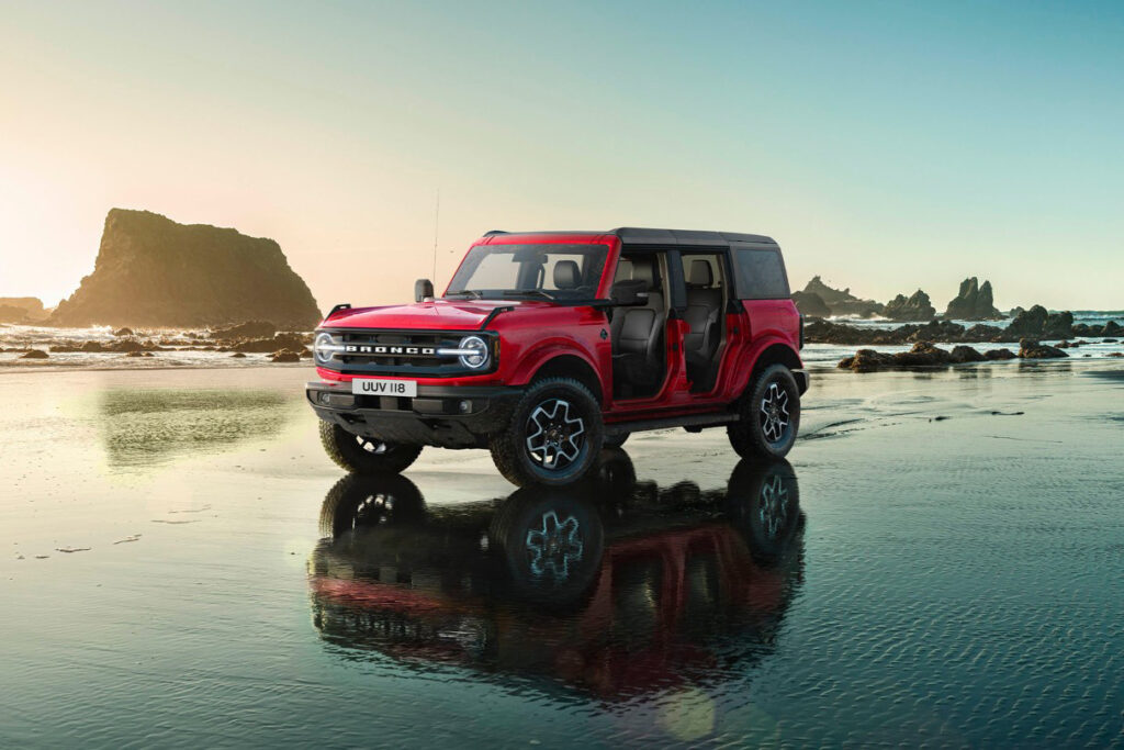 Ford Bronco ausbau seitlich