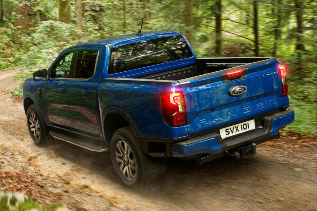 Ford Ranger heckansicht offroad