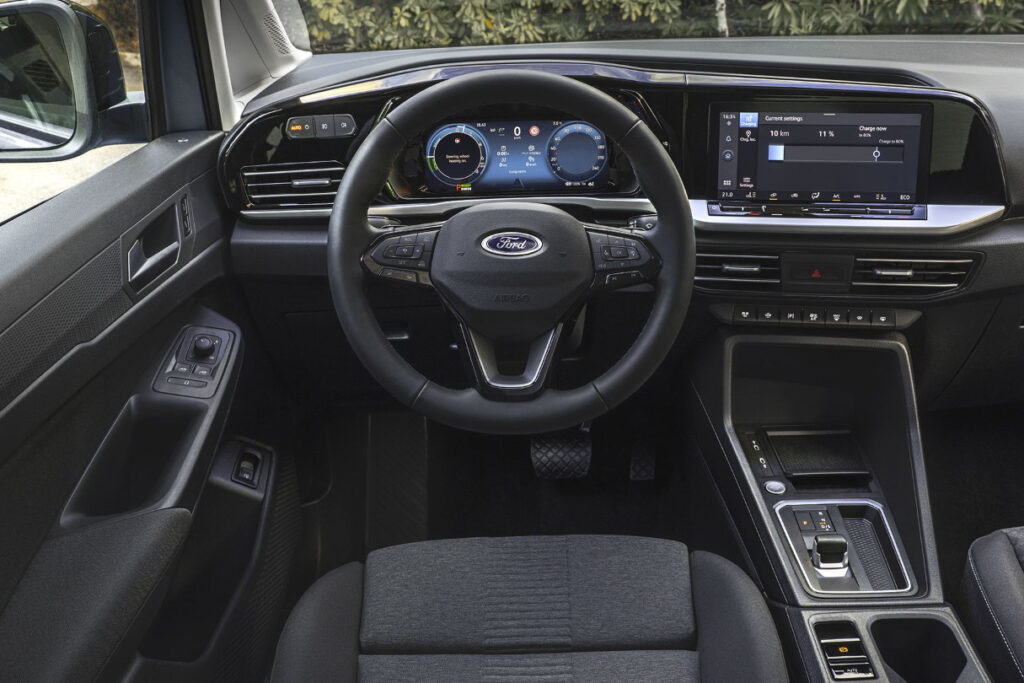 Ford Tourneo Connect cockpit