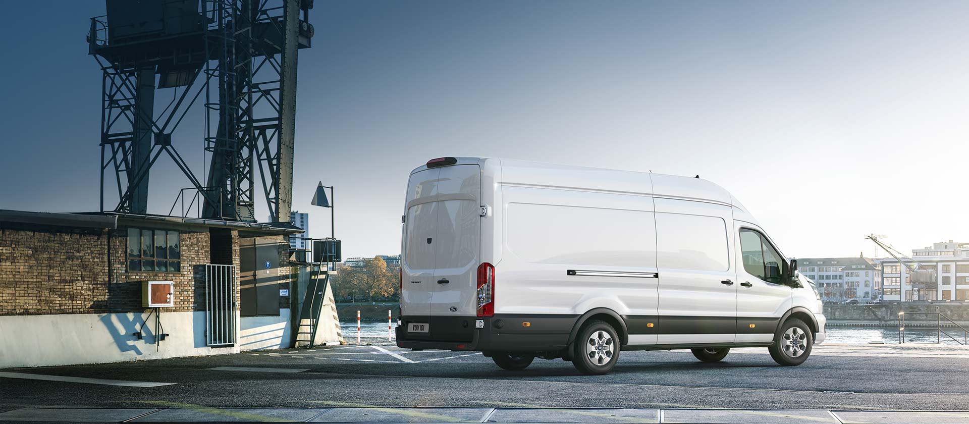 Angebot Ford Transit Kastenwagen Trend EcoBlue - mit KI generiert/bearbeitet