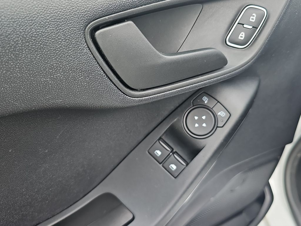 Fahrzeugabbildung Ford Fiesta C&C 1.1 Ltr. 75 PS *SHZ*FSH*