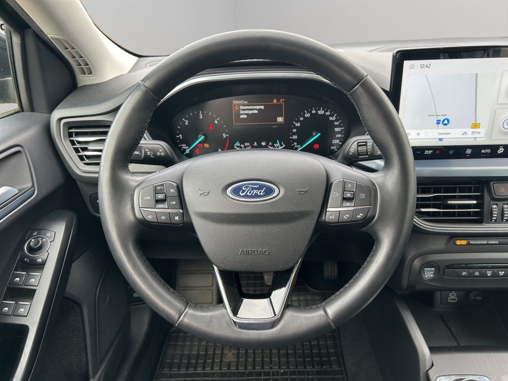 Fahrzeugabbildung Ford Focus ACTIVE 1.5 Ltr. 115 PS *AUTOMATIK*AHK*CARPLAY*