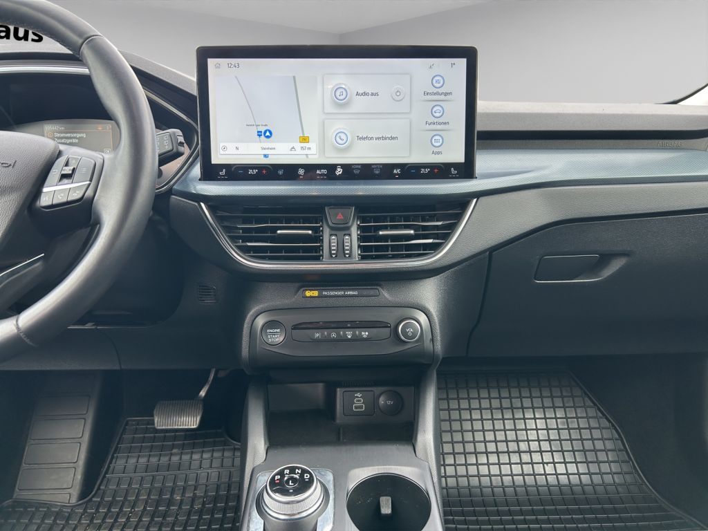 Fahrzeugabbildung Ford Focus ACTIVE 1.5 Ltr. 115 PS *AUTOMATIK*AHK*CARPLAY*