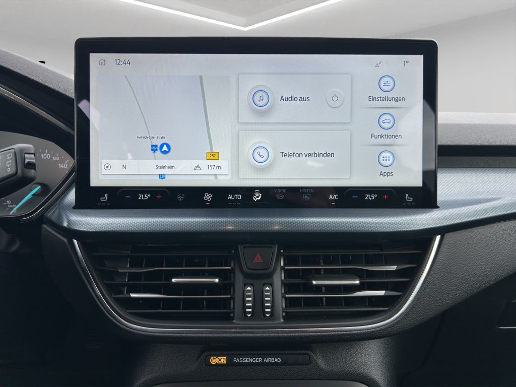 Fahrzeugabbildung Ford Focus ACTIVE 1.5 Ltr. 115 PS *AUTOMATIK*AHK*CARPLAY*