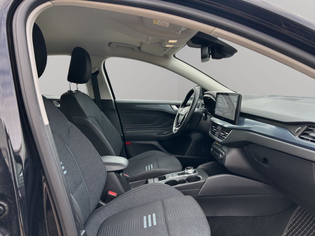 Fahrzeugabbildung Ford Focus ACTIVE 1.5 Ltr. 115 PS *AUTOMATIK*AHK*CARPLAY*