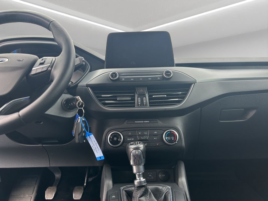 Fahrzeugabbildung Ford Focus Turnier 1.5 EcoBlue Start-Stopp-System COOL&CONNECT