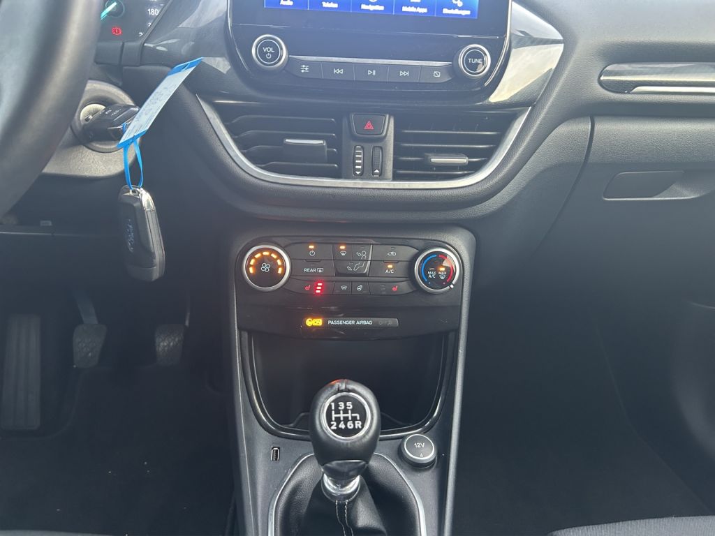 Fahrzeugabbildung Ford Puma 1.0 EcoBoost Hybrid TITANIUM
