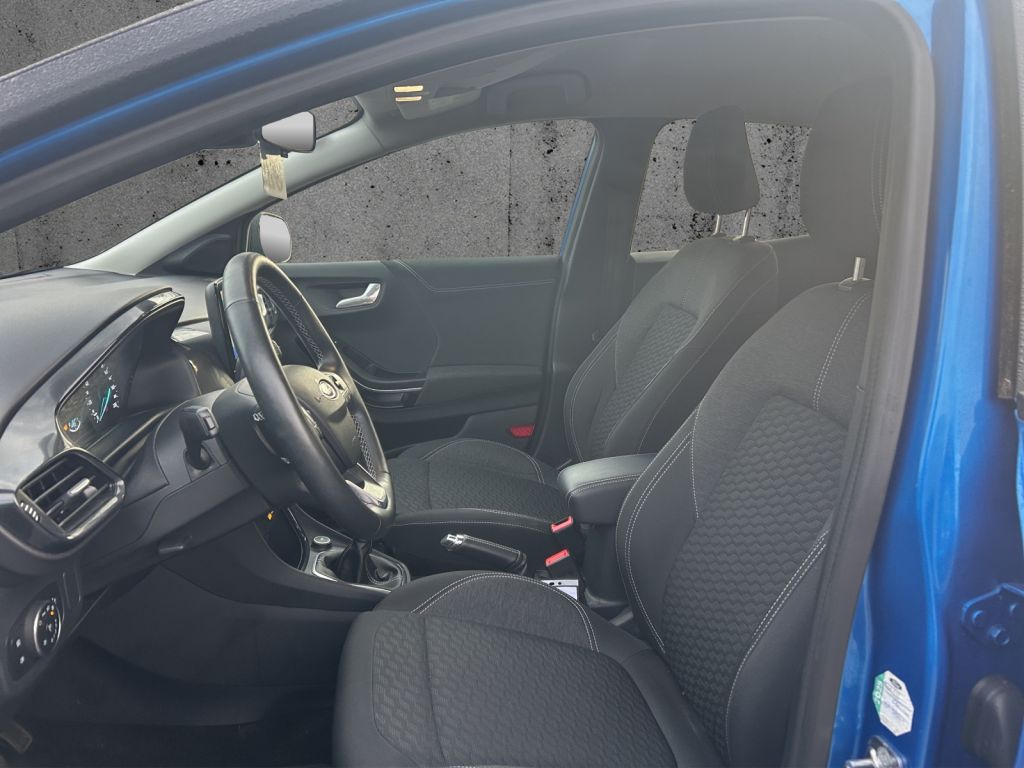 Fahrzeugabbildung Ford Puma 1.0 EcoBoost Hybrid TITANIUM