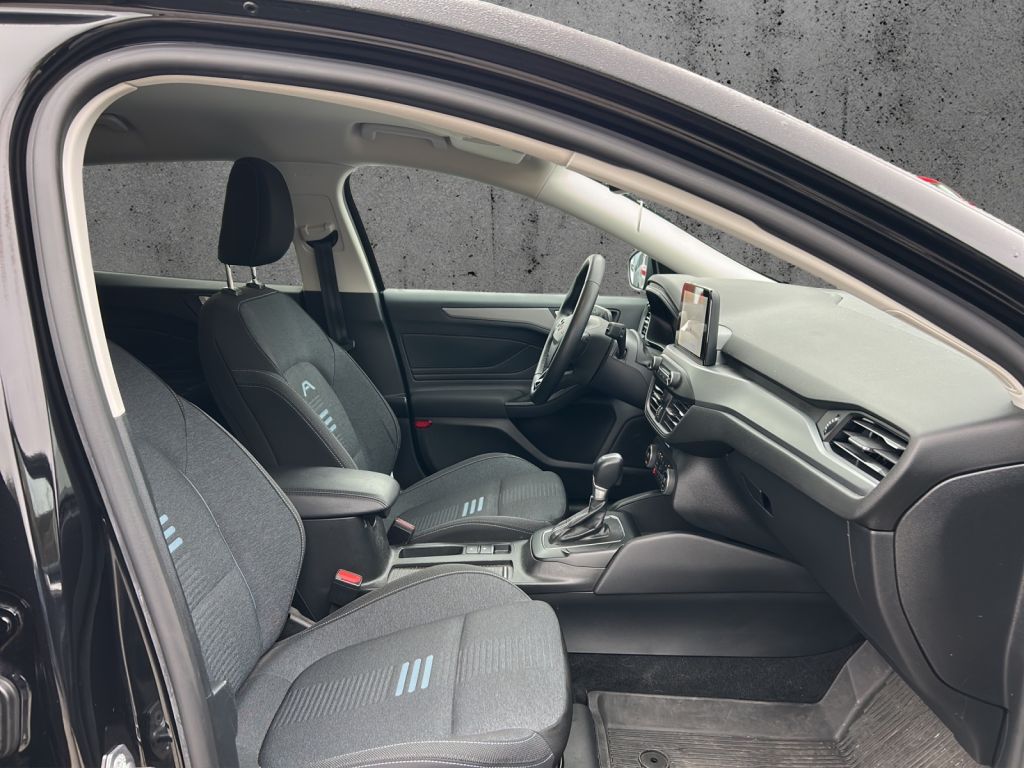 Fahrzeugabbildung Ford Focus Turnier 1.0 Aut. ACTIVE STYLE *RFK*TWA*18-LM*LED*ACC*