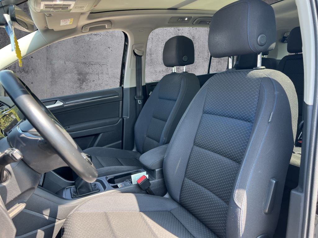 Fahrzeugabbildung Volkswagen Touran 2.0 TDI SCR UNITED