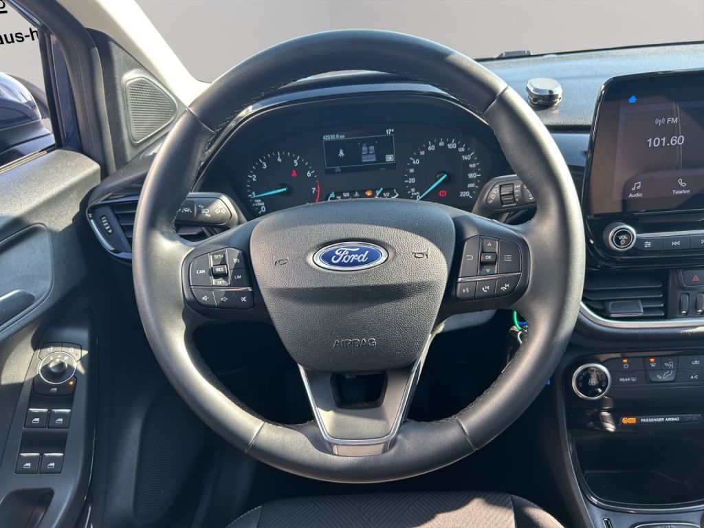 Fahrzeugabbildung Ford Puma 1.0 EcoBoost COOL & CONNECT
