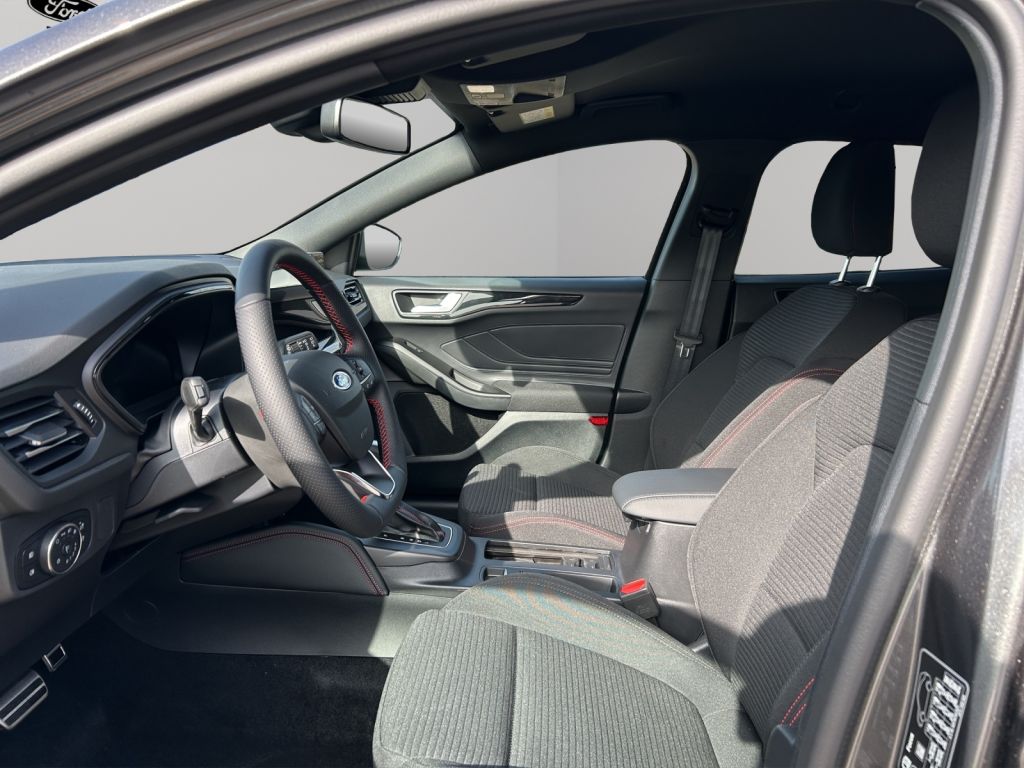 Fahrzeugabbildung Ford Focus Turnier ST-LINE X 1.0 Ltr. Hybrid Aut. 155 PS