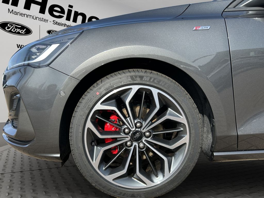 Fahrzeugabbildung Ford Focus Turnier ST-LINE X 1.0 Ltr. Hybrid Aut. 155 PS