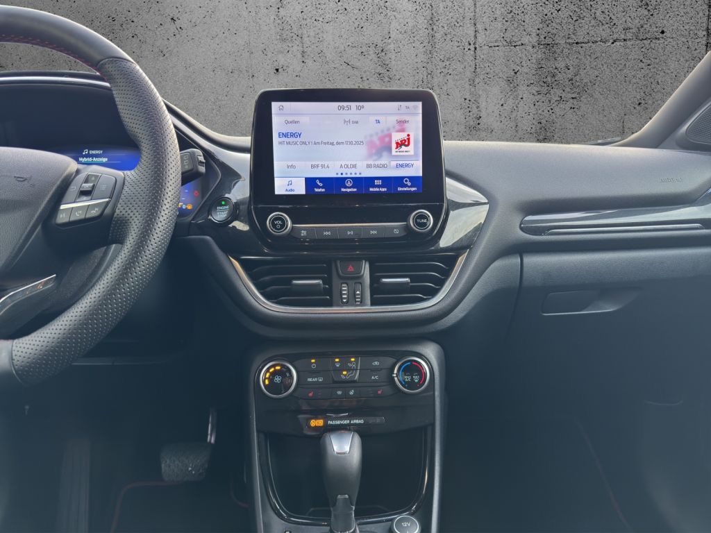 Fahrzeugabbildung Ford Puma ST-LINE 1.0 Ltr. 125 PS Hybrid Aut. *NAVI*HECKKLAPPE ELEKTR.*