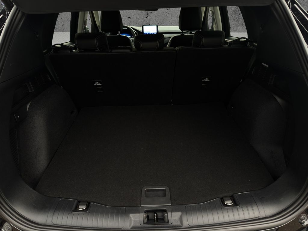 Fahrzeugabbildung Ford Kuga VIGNALE PHEV *iACC*ADAPT.-LED*20*ALARM*