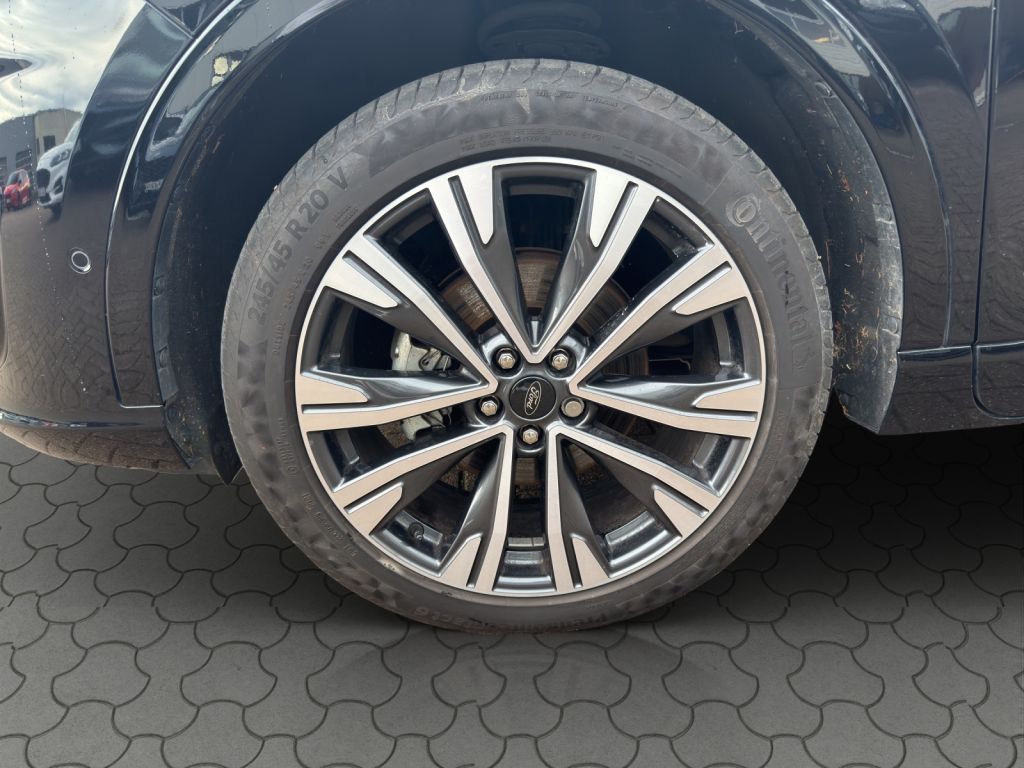 Fahrzeugabbildung Ford Kuga VIGNALE PHEV *iACC*ADAPT.-LED*20*ALARM*
