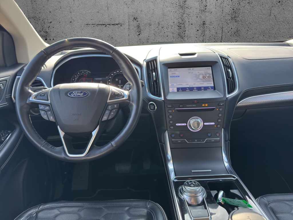 Fahrzeugabbildung Ford Edge Vignale 2.0 238 PS Bi-Turbo 4x4 Aut. *PANO*AHK*