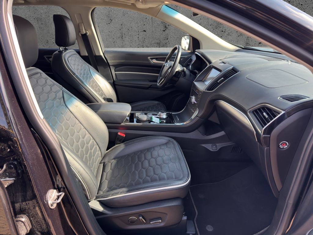 Fahrzeugabbildung Ford Edge Vignale 2.0 238 PS Bi-Turbo 4x4 Aut. *PANO*AHK*