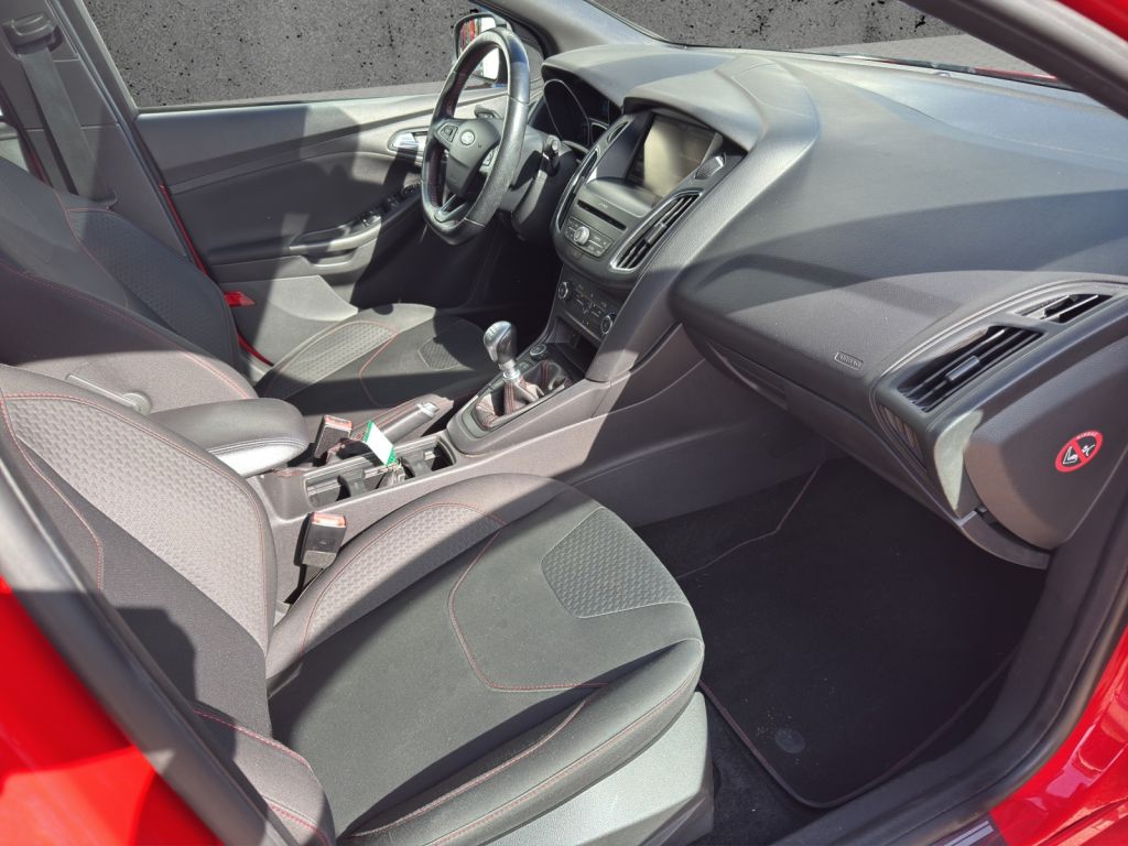 Fahrzeugabbildung Ford Focus Sport 1.5 Ltr. 150 PS *SCHIEBEDACH*NAVI*