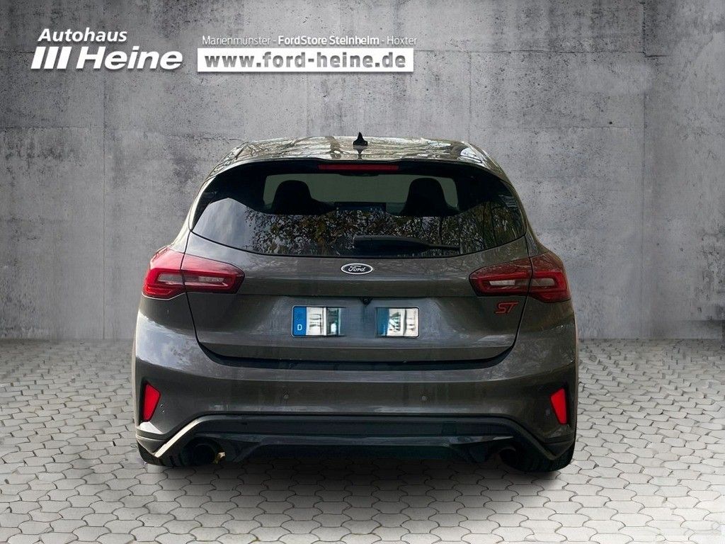 Fahrzeugabbildung Ford Focus 2.3 EcoBoost S&S ST X