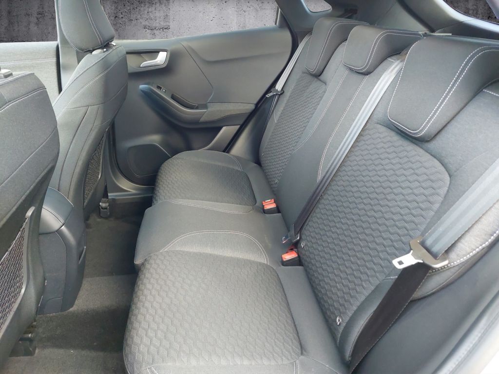 Fahrzeugabbildung Ford Puma TITANIUM 1.0 HYBRID 125 PS *AHK*PANO*