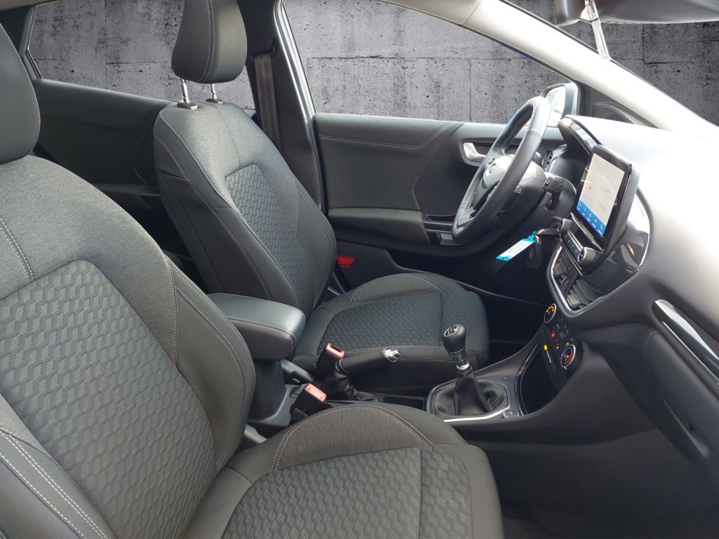 Fahrzeugabbildung Ford Puma TITANIUM 1.0 HYBRID 125 PS *AHK*PANO*
