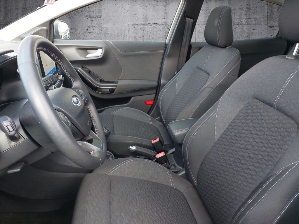 Fahrzeugabbildung Ford Puma TITANIUM 1.0 HYBRID 125 PS *AHK*PANO*