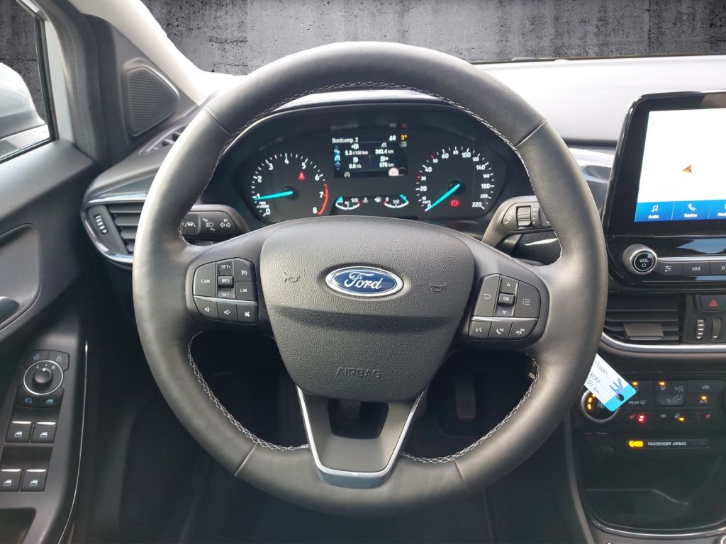 Fahrzeugabbildung Ford Puma TITANIUM 1.0 HYBRID 125 PS *AHK*PANO*