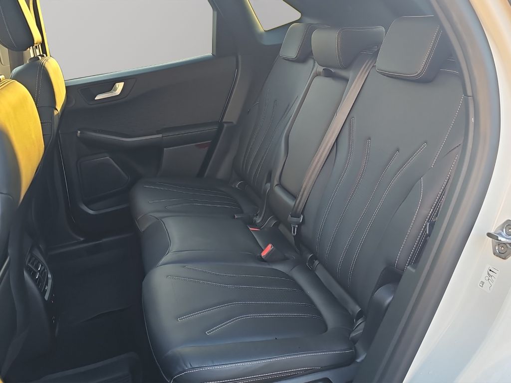 Fahrzeugabbildung Ford Kuga VIGNALE 2.5 Ltr. 225 PS *ACC*AHK*PANO*