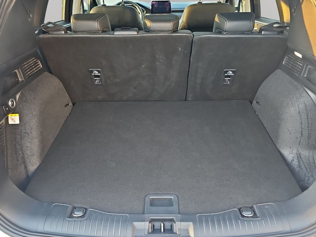 Fahrzeugabbildung Ford Kuga VIGNALE 2.5 Ltr. 225 PS *ACC*AHK*PANO*