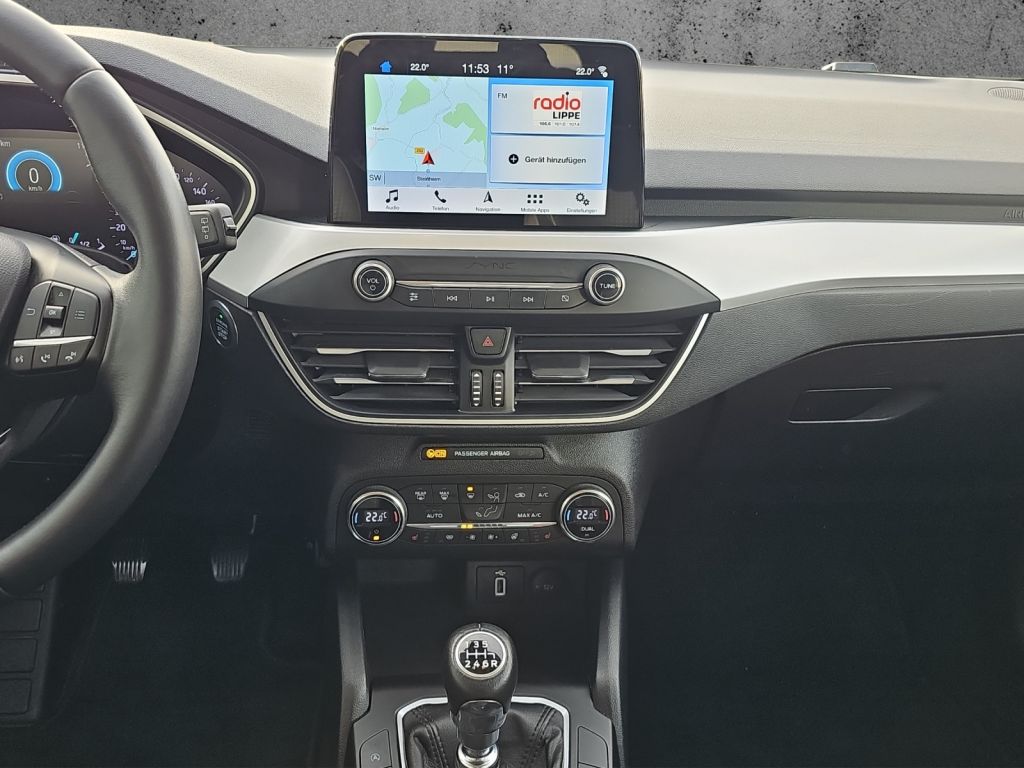 Fahrzeugabbildung Ford Focus Turnier C&C 1.0 Ltr. 125 PS *AHK*NAVI*PDC*