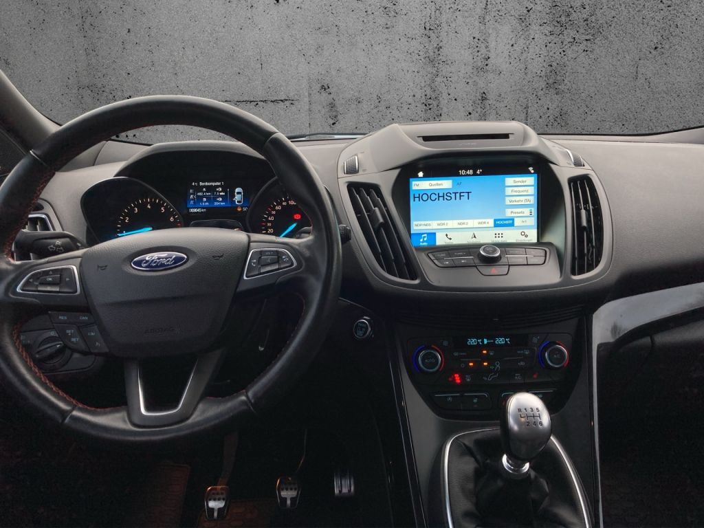 Fahrzeugabbildung Ford Kuga 1.5 EcoBoost 2x4 ST-Line