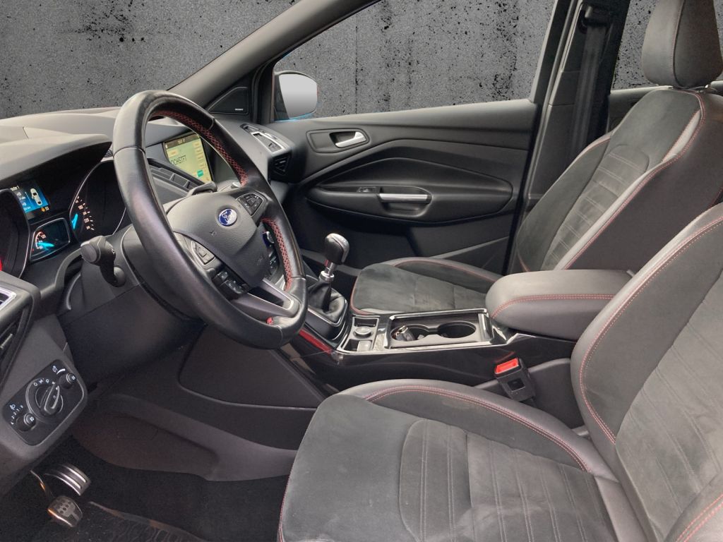 Fahrzeugabbildung Ford Kuga 1.5 EcoBoost 2x4 ST-Line