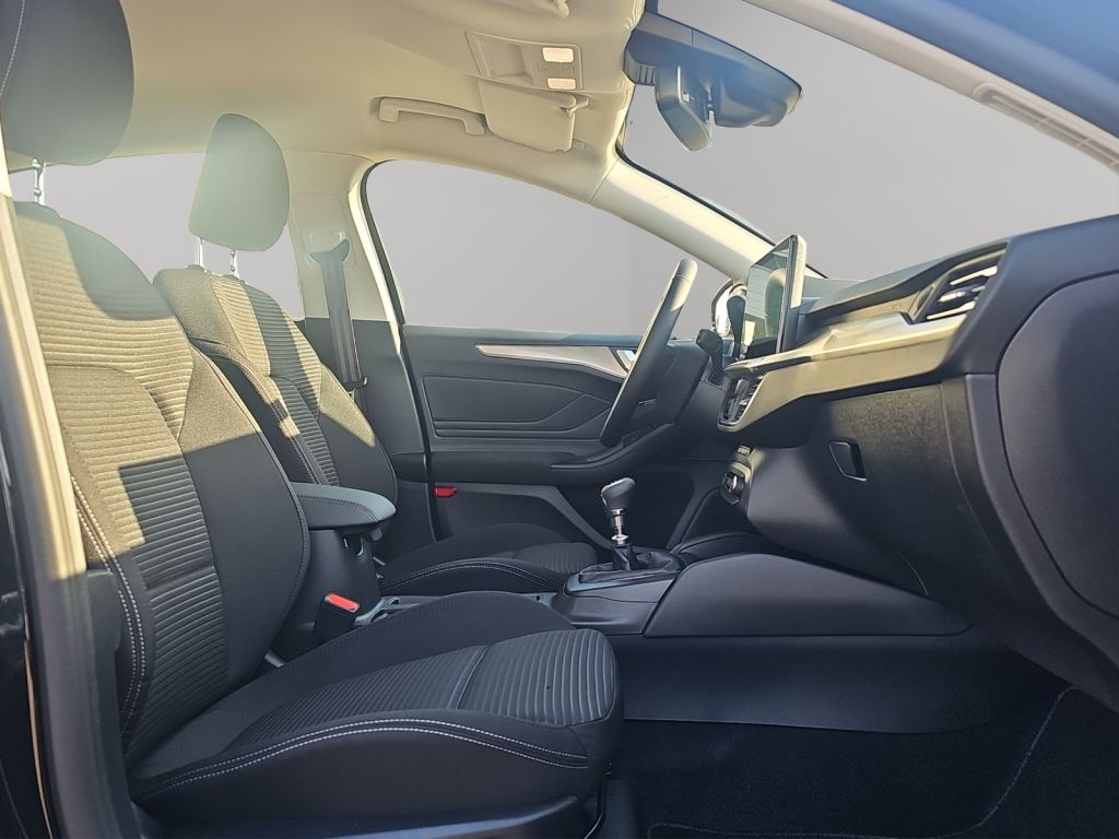 Fahrzeugabbildung Ford Focus TITANIUM 1.0 Ltr. Hybrid 125 PS *LED*CARPLAY*