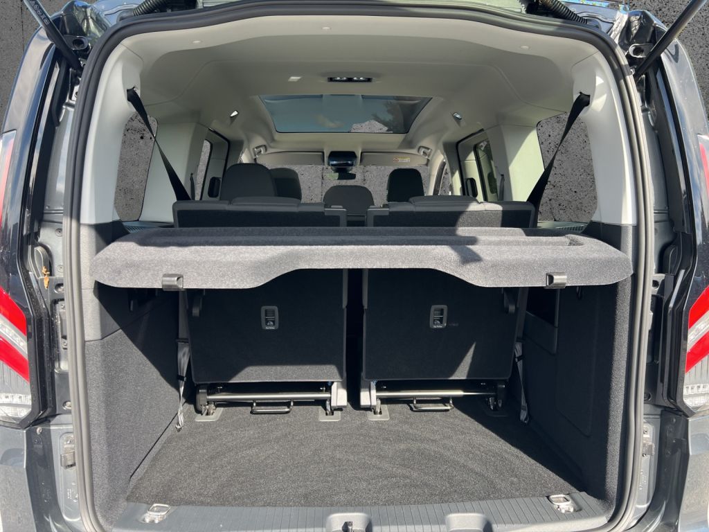 Fahrzeugabbildung Ford Grand Tourneo Connect 2.0 EcoBlue Allrad ACTIVE (SK)