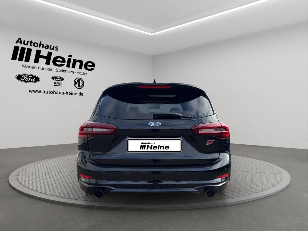 Fahrzeugabbildung Ford Focus Turnier ST X *PANO*ELEK.-HECK*B&O*AUTOMATIK*