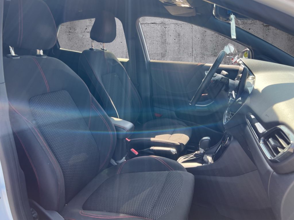 Fahrzeugabbildung Ford Puma 1.0 EcoBoost Hybrid Aut. ST-LINE