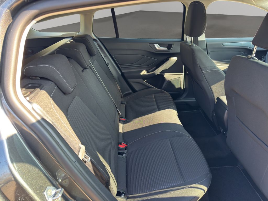 Fahrzeugabbildung Ford Focus Turnier ACTIVE X 1.0 Ltr. Hybrid Aut. 155 PS