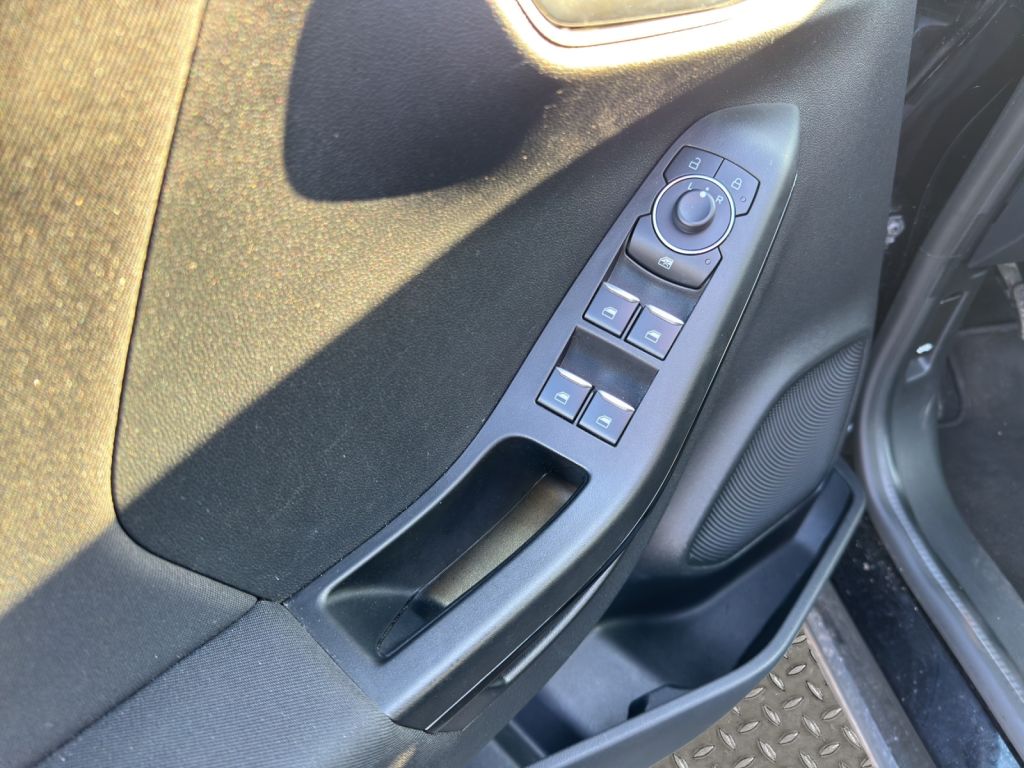 Fahrzeugabbildung Ford Puma C&C 1.0 Ltr. 125 PS *LED*CARPLAY*