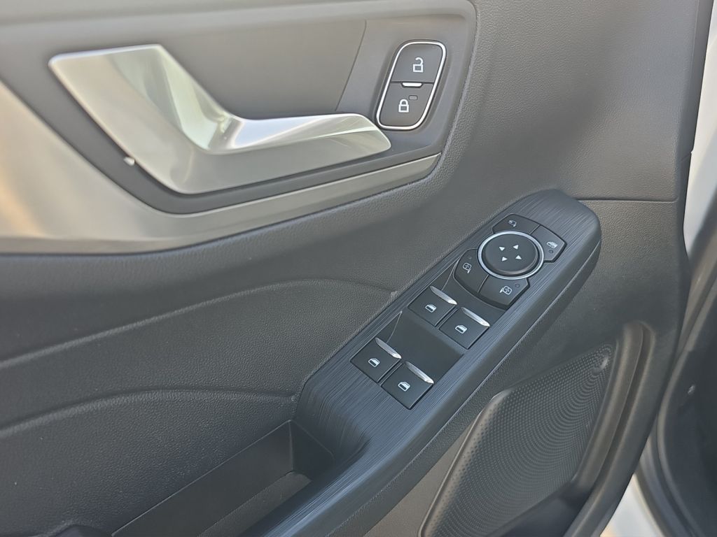 Fahrzeugabbildung Ford Kuga TITANIUM PHEV 2.5 Ltr. 225 PS*LED*NAVI*